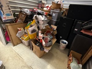 10 x 10 storage unit in Jackson, MI