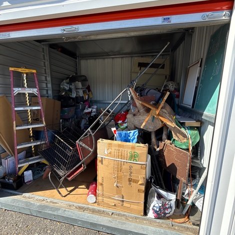 10 x 10 storage unit in Jackson, MI