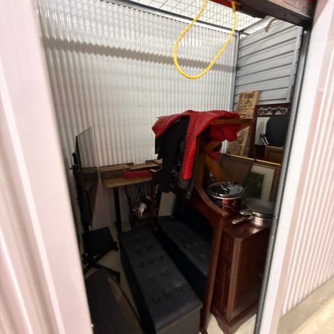 10 x 8 storage unit in Jackson, MI