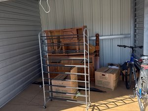 10 x 10 storage unit in Jackson, MI