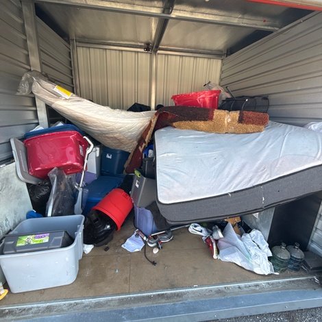 10 x 10 storage unit in Jackson, MI