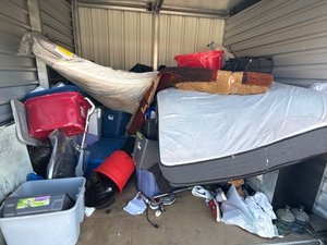 10 x 10 storage unit in Jackson, MI
