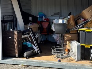 10 x 10 storage unit in Jackson, MI