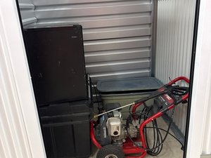 5 x 5 storage unit in Jackson, MI