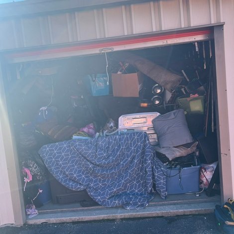 10 x 15 storage unit in Fayetteville, NC