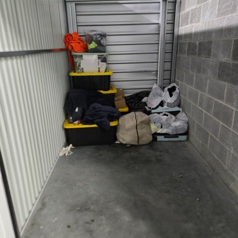 5 x 10 storage unit in Johnston, RI
