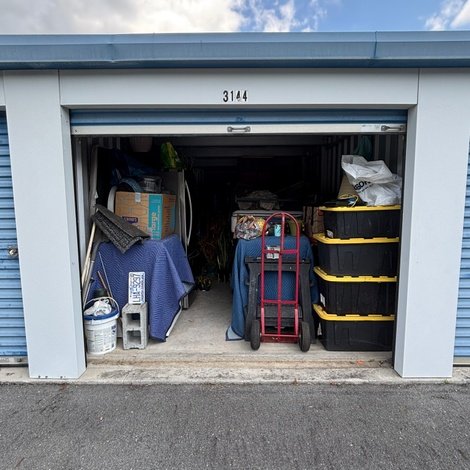 10 x 30 storage unit in East Leland, NC