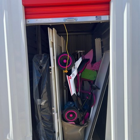 5 x 10 storage unit in Fayetteville, NC