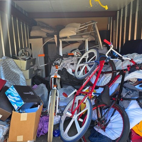 10 x 15 storage unit in Unknown, CA