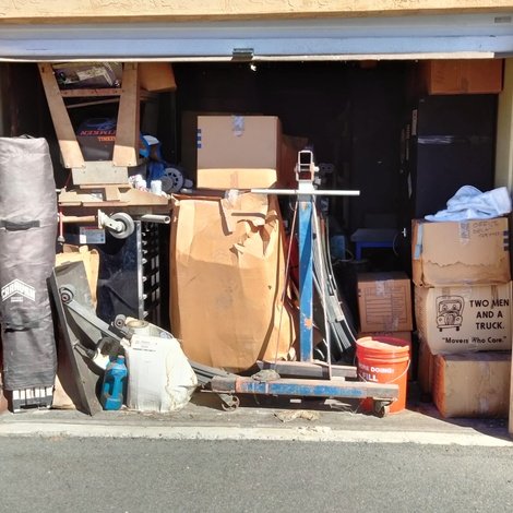 10 x 25 storage unit in Santee, CA
