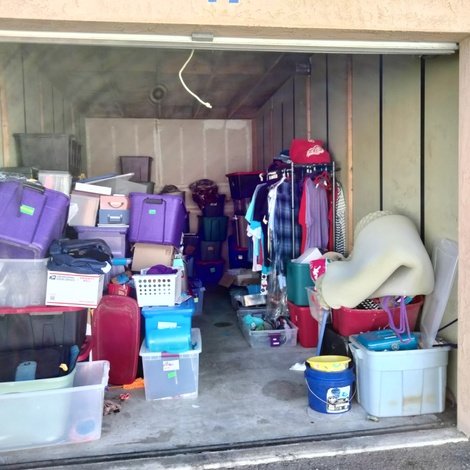 10 x 20 storage unit in Santee, CA