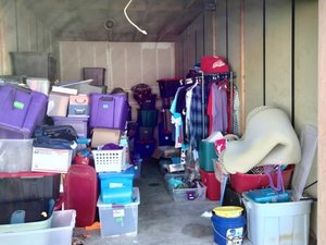 10 x 20 storage unit in Santee, CA