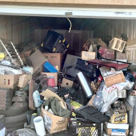 10 x 20 storage unit in Santee, CA