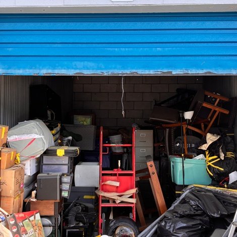 10 x 20 storage unit in I Lancaster, CA