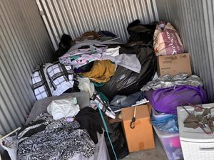 5 x 10 storage unit in I Lancaster, CA