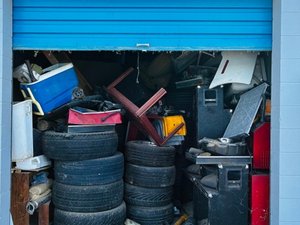 10 x 15 storage unit in I Lancaster, CA