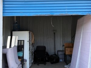 10 x 15 storage unit in I Lancaster, CA