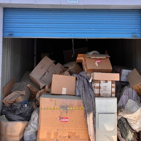 10 x 20 storage unit in I Lancaster, CA