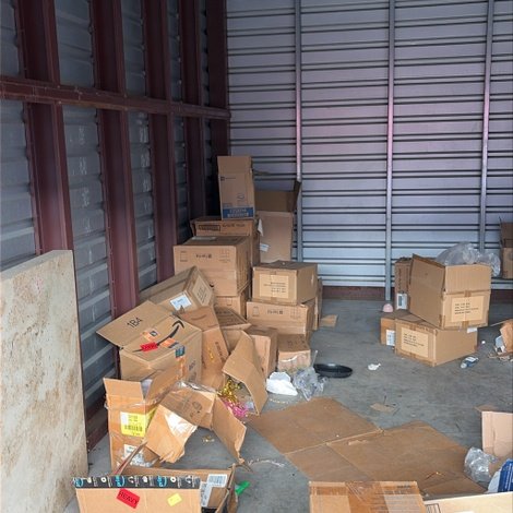 10 x 20 storage unit in Dearborn, MI