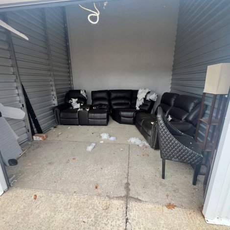 12 x 11 storage unit in Lansing, MI