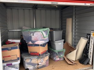 10 x 10 storage unit in Lansing, MI