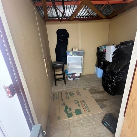 8 x 8 storage unit in Lansing, MI