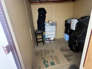 8 x 8 storage unit in Lansing, MI