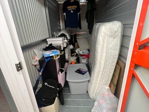 5 x 10 storage unit in Lansing, MI