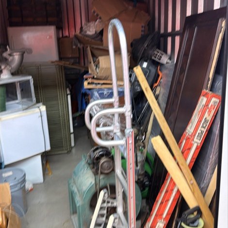 10 x 15 storage unit in Saginaw, MI