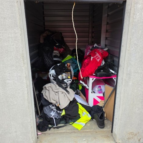 5 x 10 storage unit in Lansing, MI
