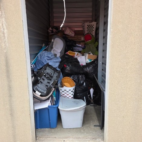 5 x 10 storage unit in Lansing, MI