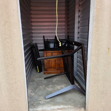 5 x 10 storage unit in Lansing, MI