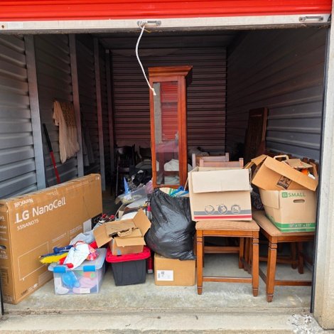 10 x 20 storage unit in Lansing, MI