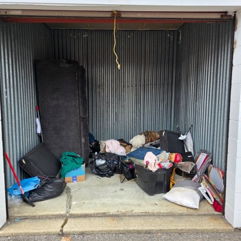 10 x 10 storage unit in Joseph Street Lansing, MI