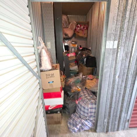 5 x 10 storage unit in Joseph Street Lansing, MI