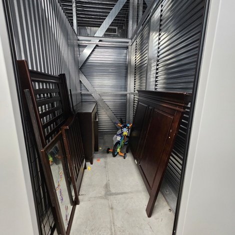 5 x 10 storage unit in Brockton, MA