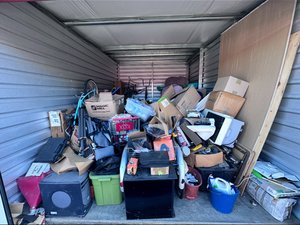 10 x 15 storage unit in Elk Grove, CA
