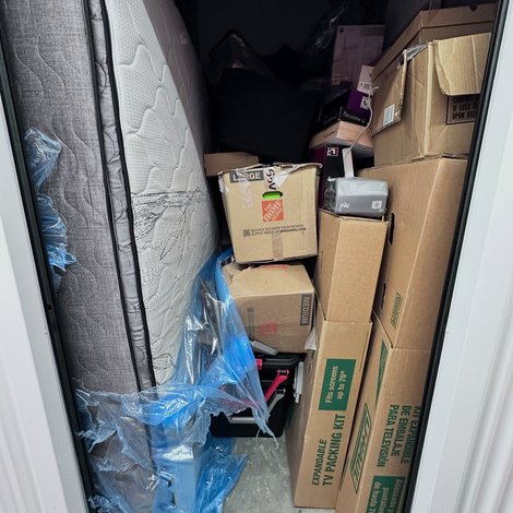 5 x 10 storage unit in Elk Grove, CA