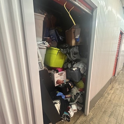 10 x 10 storage unit in SW Grand Rapids, MI