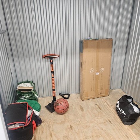 7 x 4 storage unit in Everett, MA
