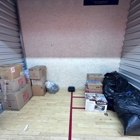 5 x 10 storage unit in Modesto, CA