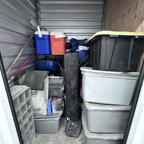 5 x 5 storage unit in Modesto, CA