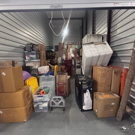 10 x 25 storage unit in Huntersville, NC