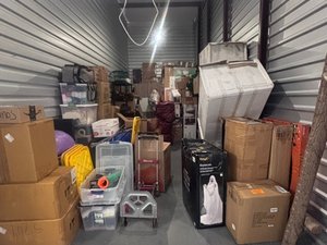 10 x 25 storage unit in Huntersville, NC