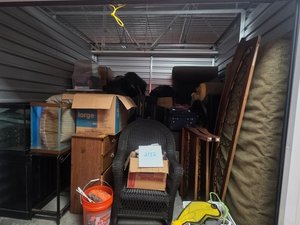 10 x 10 unit in Johnson City