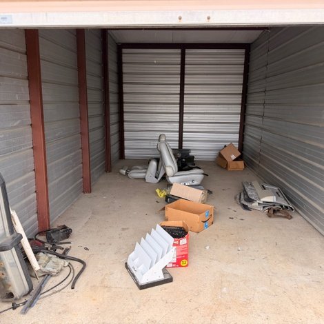 10 x 20 storage unit in McKeesport, PA