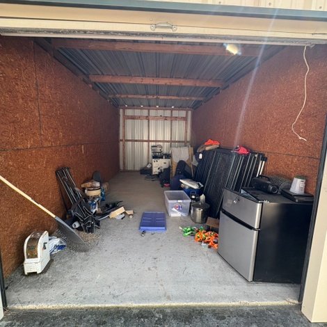 10 x 10 storage unit in Warrenville, SC
