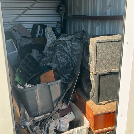 5 x 10 storage unit in Redding, CA