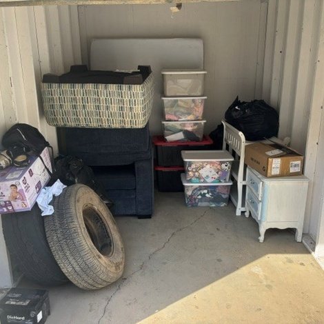 10 x 10 storage unit in Hagerstown, MD