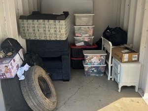 10 x 10 storage unit in Hagerstown, MD
